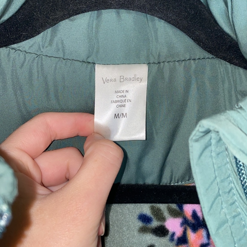 🪿Vera Bradley Full Zip Quilted Vest in Sage Green with floral print! - Picture 12 of 16
